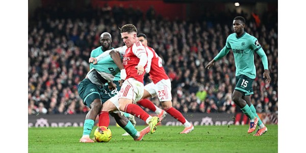 Arsenal moet zijn reserveselectie versterken Arsenal moet zijn reserveselectie versterken
